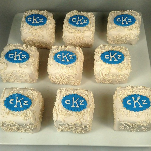 Mini Cake 10